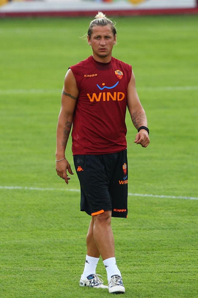 alt=