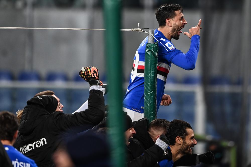 Mg Genova 10/12/2021 - campionato di calcio serie A / Genoa-Sampdoria / foto Matteo Gribaudi/Image Sport
nella foto: esultanza gol Francesco Caputo
