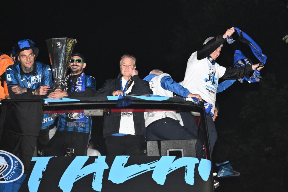 alt=