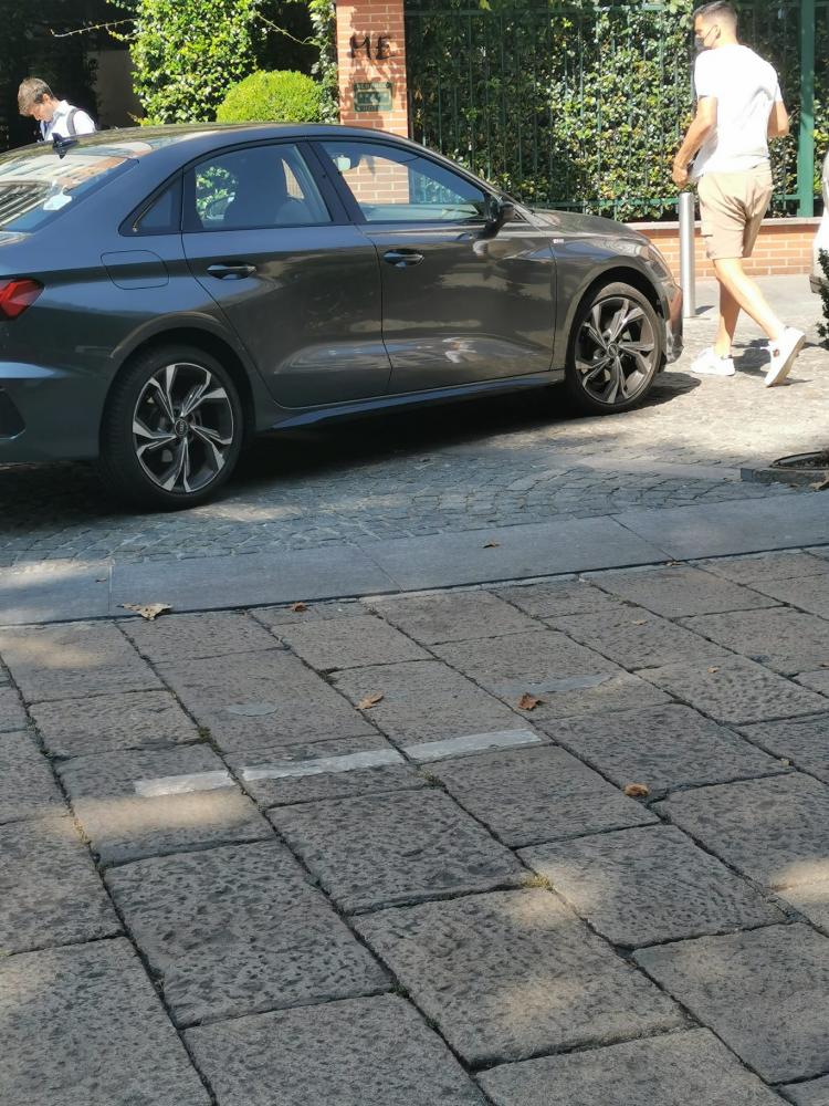alt=