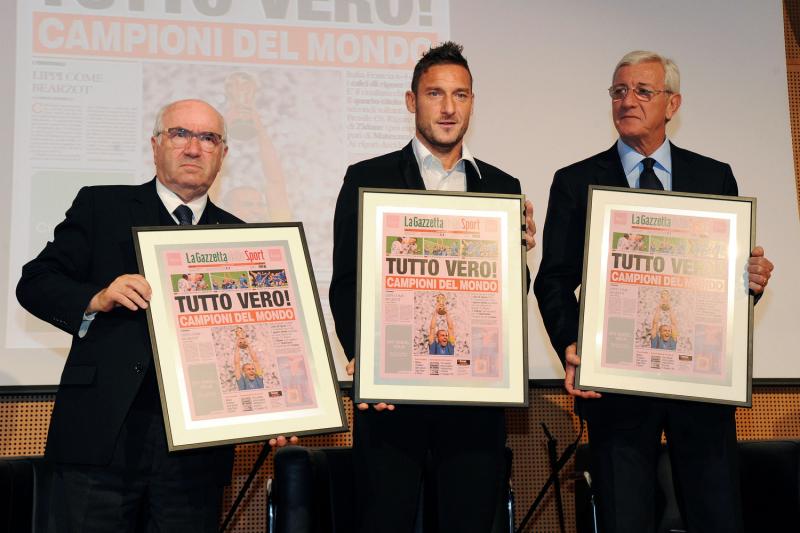 An Milano 17/11/2014 - premio internazionale 'Il bello del calcio' 
nella foto: Francesco Totti-Carlo Tavecchio-Marcello Lippi