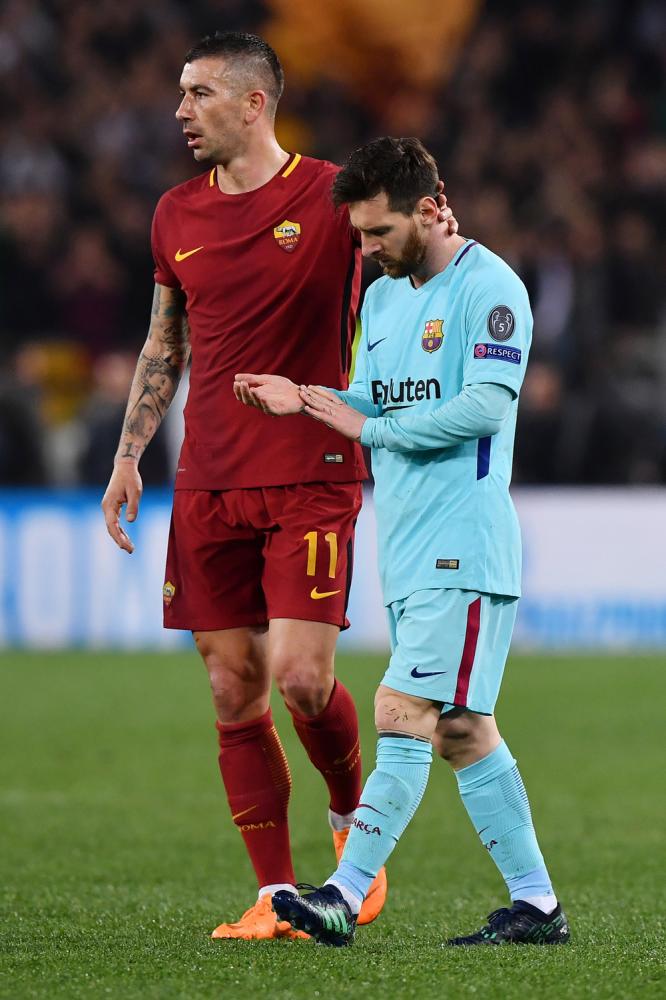 As Roma 10/04/2018 - Champions League / Roma-Barcellona / foto Antonello Sammarco/Image Sport
nella foto: Aleksander Kolarov-Lionel Messi