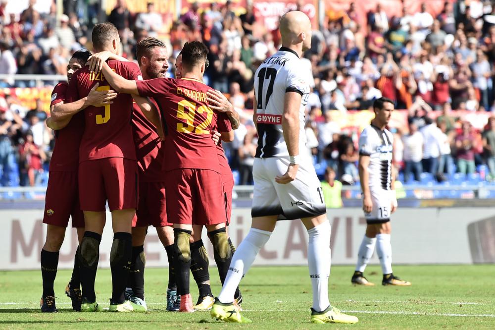 As Roma 23/09/2017 - campionato di calcio serie A / Roma-Udinese / foto Antonello Sammarco/Image Sport
nella foto: esultanza gol Edin Dzeko