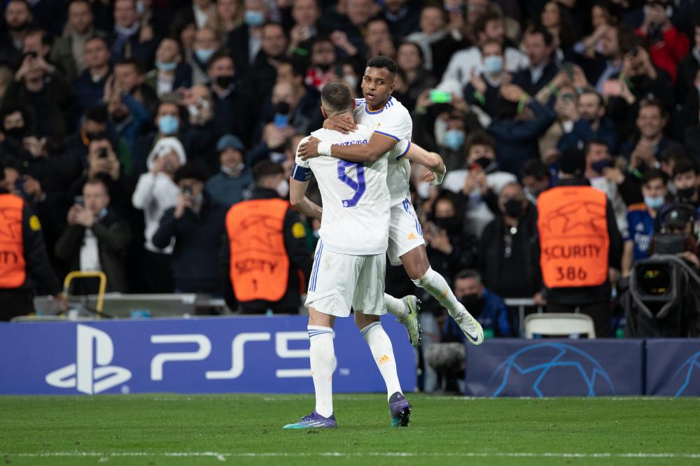 Madrid, Champions League 21/22, Real Madrid CF-Chelsea FC, giocata allo stadio Santiago Bernabeu, nella foto: Karim Benzema y Rodrygo Goes celebran el gol del frances