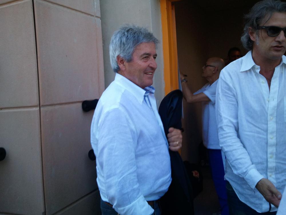 alt=