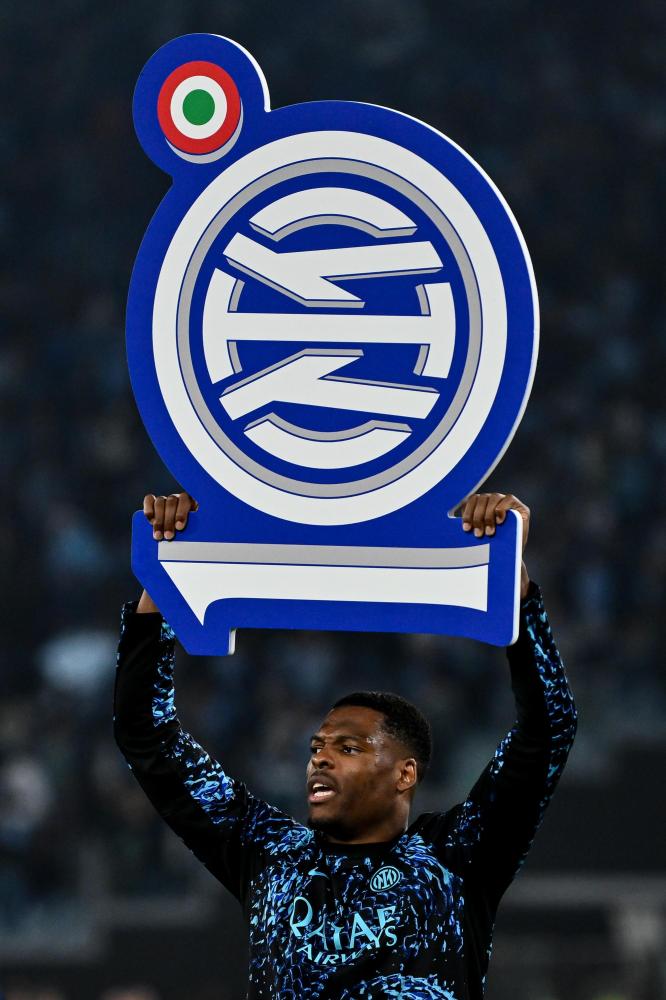 alt=