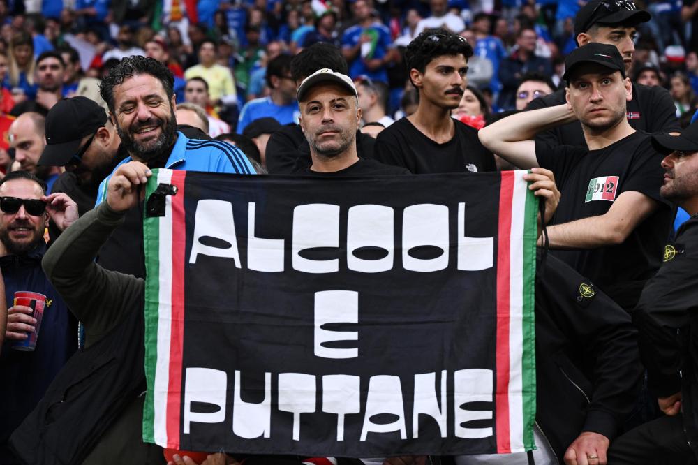 alt=