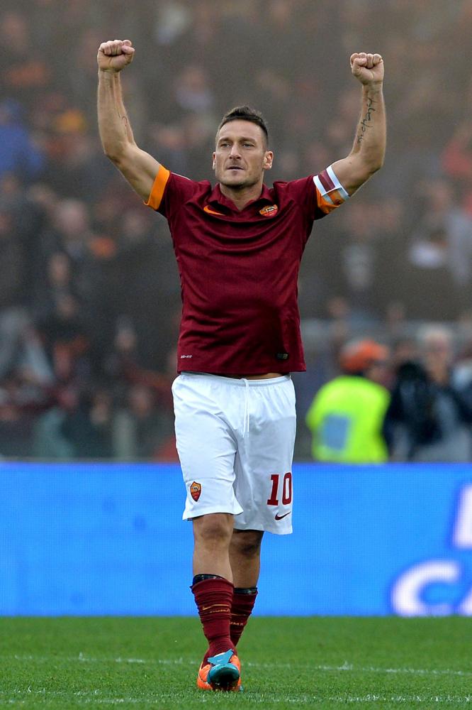 Roma 11/01/2015 - campionato di calcio serie A / Roma-Lazio / 
nella foto: esultanza gol Francesco Totti