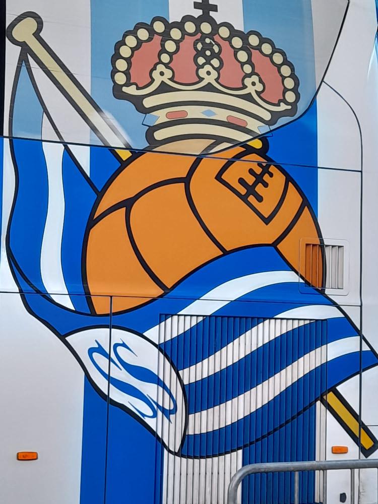 alt=