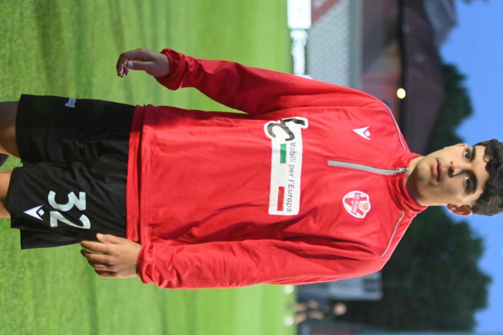 alt=