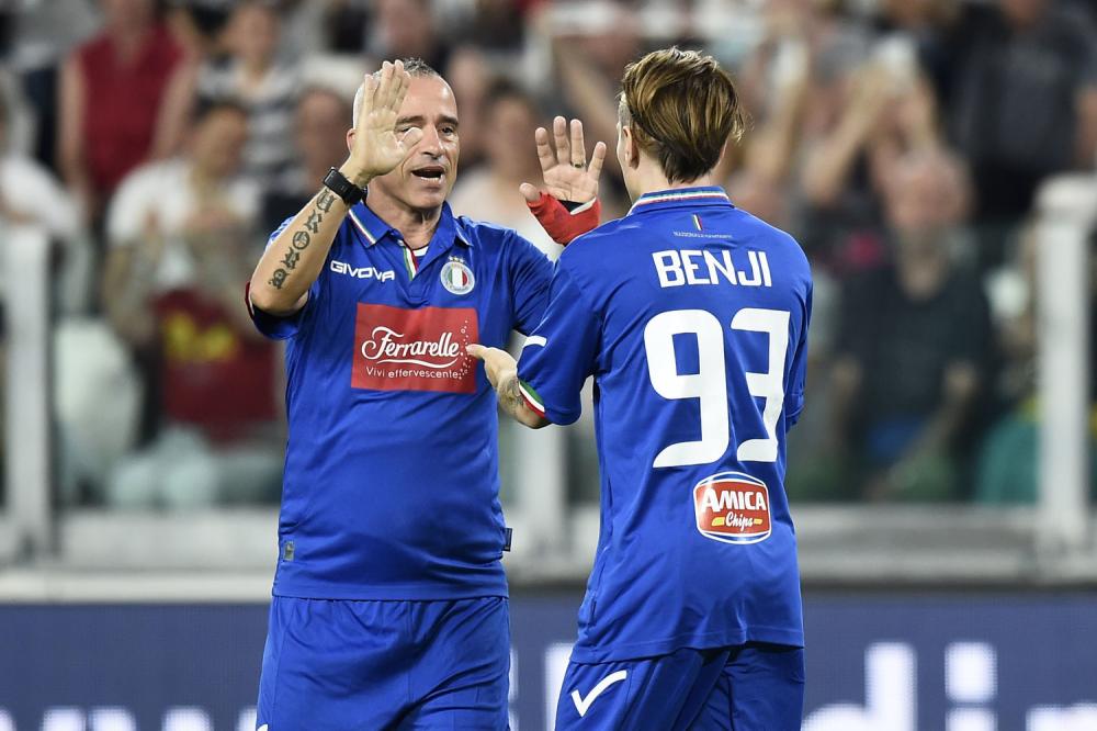 alt=