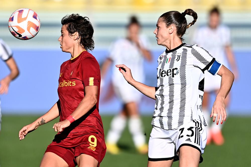 Mg Parma 05/11/2022 - Supercoppa femminile / Juventus-Roma / foto Matteo Gribaudi/Image Sport
nella foto: Valentina Giacinti-Ceclilia Salvai