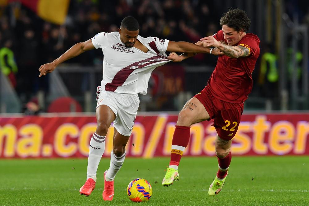 Roma 28/11/2021 - campionato di calcio serie A / Roma-Torino / foto Image Sport
nella foto: Nicolo' Zaniolo-Gleison Bremer