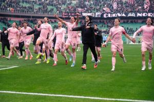 Palermo, Italy, 21 February 2026. Renzo Barbera Stadium, Palermo FC vs FC Sudtirol, match valid for the 2025/2026 Serie B championship. In the photo: Palermo FC final celebration