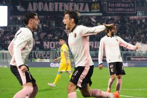 Palermo, Italia, 1 novembre 2025. Stadio Renzo Barbera, Palermo vs Pescara, match valido per il campionato di Serie B 2025/2026. Nella foto: Esultanza Jacopo Segre (Palermo FC)