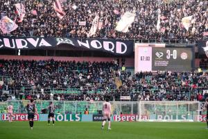 Palermo, Italy, 21 February 2026. Renzo Barbera Stadium, Palermo FC vs FC Sudtirol, match valid for the 2025/2026 Serie B championship. In the photo: Palermo fans