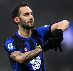 Mg Milano 09/12/2023 - campionato di calcio serie A / Inter-Udinese / foto Matteo Gribaudi/Image Sport
nella foto: esultanza gol Hakan Calhanoglu