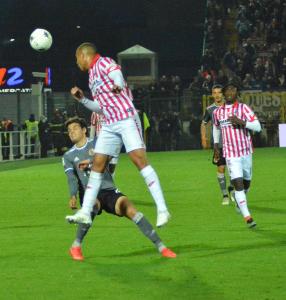 Alessandria, Serie B, 2021/2022, Alessandria-Vicenza 0-1, giocata allo stadio Giuseppe Moccagatta, nella foto: colpo di testa di Sebastien De Maio