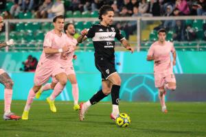 Palermo, Italy, 18 January 2026. Renzo Barbera Stadium, Palermo vs Spezia, match valid for the 2025/2026 Serie B championship. In the photo: Leonardo Sernicola (Spezia)
