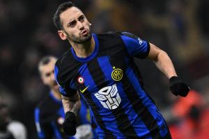 Mg Milano 09/12/2023 - campionato di calcio serie A / Inter-Udinese / foto Matteo Gribaudi/Image Sport
nella foto: esultanza gol Hakan Calhanoglu