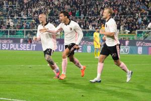 Palermo, Italia, 1 novembre 2025. Stadio Renzo Barbera, Palermo vs Pescara, match valido per il campionato di Serie B 2025/2026. Nella foto: Esultanza Jacopo Segre (Palermo FC)