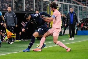 Palermo, Italia, 12 dicembre 2025. Stadio Renzo Barbera, Palermo vs Sampdoria, match valido per il campionato di Serie B 2025/2026. Nella foto: Massimo Coda (Sampdoria) e Mattia Bani (Palermo FC)