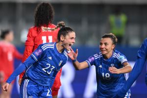Db Parma 05/12/2023 - Nations League femminile / Italia-Svizzera / foto Daniele Buffa/Image Sport
nella foto: esultanza gol Cecilia Salvai