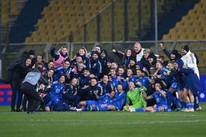 Db Parma 05/12/2023 - Nations League femminile / Italia-Svizzera / foto Daniele Buffa/Image Sport
nella foto: esultanza a fine gara Italia