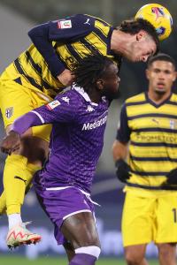 ALESSANDRO CIRCATI e M'bala Nzola  - Fiorentina-Parma Coppa Italia ottavi di finale stagione 2023-2024 - 06.12.2023 ore 21.00 - Stadio Artemio Franchi - Firenze - foto Federico De Luca @fdlcom 2023 - tutti i diritti riservati - vietata la riproduzione anche parziale.