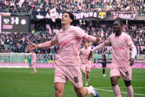 Palermo, Italy, 21 February 2026. Renzo Barbera Stadium, Palermo FC vs FC Sudtirol, match valid for the 2025/2026 Serie B championship. In the photo: Filippo Ranocchia (Palermo FC) celebrates but the goal is subsequently disallowed