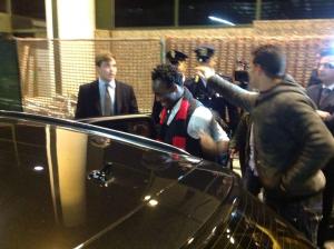 Arrivo Essien a Milano (2)