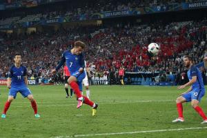 Francia-Albania 2-0 