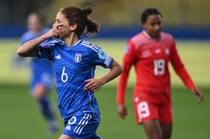 Db Parma 05/12/2023 - Nations League femminile / Italia-Svizzera / foto Daniele Buffa/Image Sport
nella foto: esultanza gol Manuela Giugliano