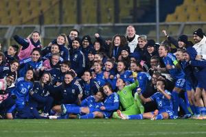Db Parma 05/12/2023 - Nations League femminile / Italia-Svizzera / foto Daniele Buffa/Image Sport
nella foto: esultanza a fine gara Italia