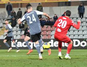 Alessandria Serie C, 2023/2024, Alessandria-Fiorenzuola 0-1, giocata allo stadio Giuseppe Moccagatta, nella foto: Alessandro Mastalli contrastato da Riccardo Oddi