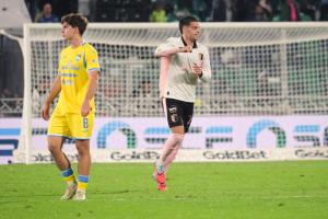 Palermo, Italia, 1 novembre 2025. Stadio Renzo Barbera, Palermo vs Pescara, match valido per il campionato di Serie B 2025/2026. Nella foto: Esultanza Niccolo’ Pierozzi (Palermo FC)