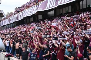 Salerno, 25.04.2025 - Salernitana - Cosenza / Campionato Serie B 2024-25 / foto Nicola Ianuale
Nella foto: tifosi della Salernitana