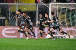 Palermo, Italia, 7 febbraio 2026. Stadio Renzo Barbera, Palermo vs Empoli, match valido per il campionato di Serie B 2025/2026. Nella foto: Esultanza Tyrone Ebuehi (Empoli FC)