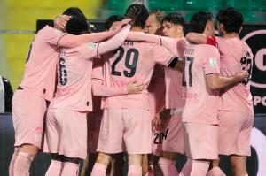 Palermo, Italia, 7 febbraio 2026. Stadio Renzo Barbera, Palermo vs Empoli, match valido per il campionato di Serie B 2025/2026. Nella foto: Esultanza Joel Pohjanpalo (Palermo FC)