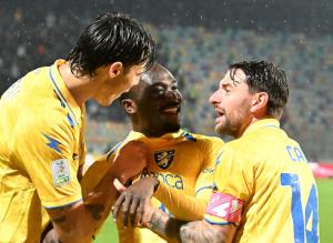 frosinone-bari
seydou fini, jacopo gelli, giacomo calò 