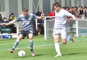 Alessandria, Serie B, 2021/2022, Alessandria-Pordenone 2-0, giocata allo stadio Giuseppe Moccagatta, nella foto: Simone Palombi contrastato da Emanuele Torrasi