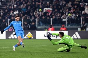 Db Torino 08/12/2023 - campionato di calcio serie A / Juventus-Napoli / foto Daniele Buffa/Image Sport 
nella foto: Khvicha Kvaratskhelia-Wojciech Szczesny