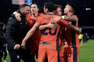 Db Napoli 03/12/2023 - campionato di calcio serie A / Napoli-Inter / foto Daniele Buffa/Image Sport
nella foto: esultanza gol Hakan Calhanoglu