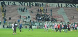 Alessandria, Serie C, 2022/2023, Alessandria-Fermana 1-1, giocata allo stadio Giuseppe Moccagatta, nella foto: i giocatori dell'Alessandria lasciano il campo fischiati da una parte dello stadio