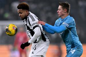 Juventus-Venezia 2-2 