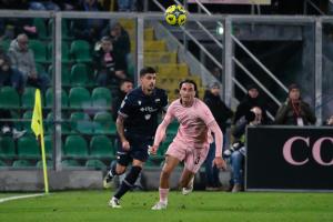 Palermo, Italy, 12 December 2025. Renzo Barbera Stadium, Palermo vs Sampdoria, match valid for the 2025/2026 Serie B championship. In the photo: Tommaso Augello (Palermo FC)