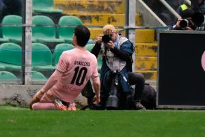 Palermo, Italy, 14 February 2026. Renzo Barbera Stadium, Palermo vs Virtus Entella, match valid for the 2025/2026 Serie B championship. In the photo: Celebration after goal by Filippo Ranocchia (Palermo FC)
