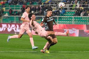 Palermo, Italia, 7 febbraio 2026. Stadio Renzo Barbera, Palermo vs Empoli, match valido per il campionato di Serie B 2025/2026. Nella foto: Mattia Bani (Palermo FC)