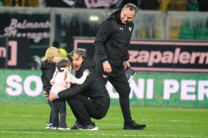 Palermo, Italia, 7 febbraio 2026. Stadio Renzo Barbera, Palermo vs Empoli, match valido per il campionato di Serie B 2025/2026. Nella foto: Filippo Inzaghi (Palermo FC) e sua figlia