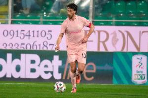 Palermo, Italia, 7 febbraio 2026. Stadio Renzo Barbera, Palermo vs Empoli, match valido per il campionato di Serie B 2025/2026. Nella foto: Mattia Bani (Palermo FC)